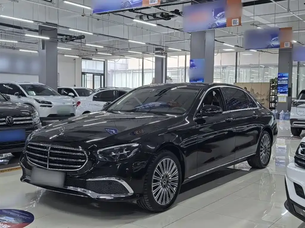 Mercedes-Benz E-Class — фото 10