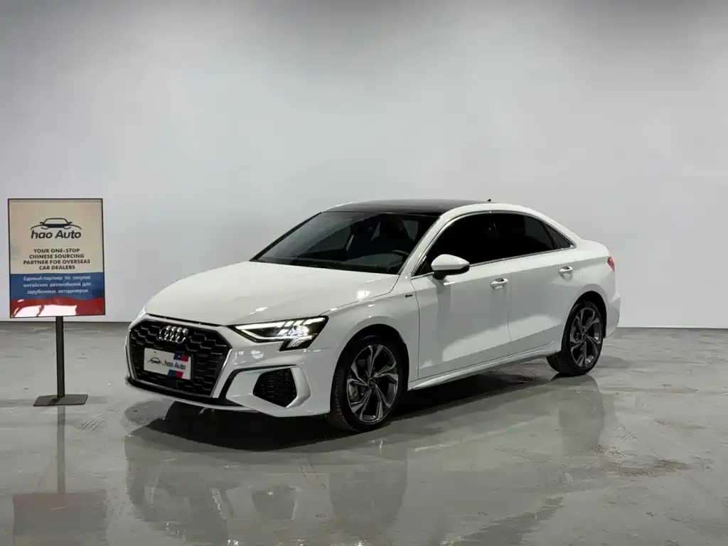 Audi A3 — фото 1