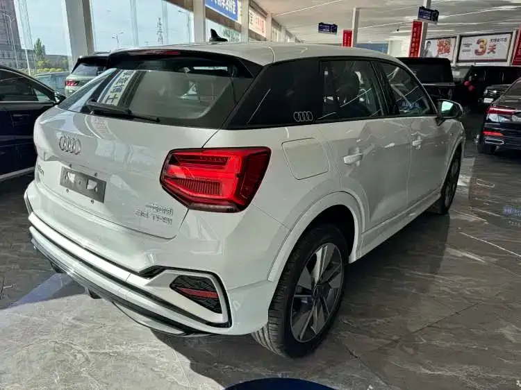 Audi Q2L 2026 из CN, фото 3