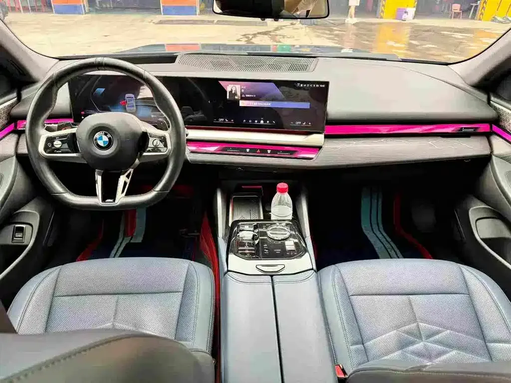 BMW 5 Series 2024 из CN, фото 3