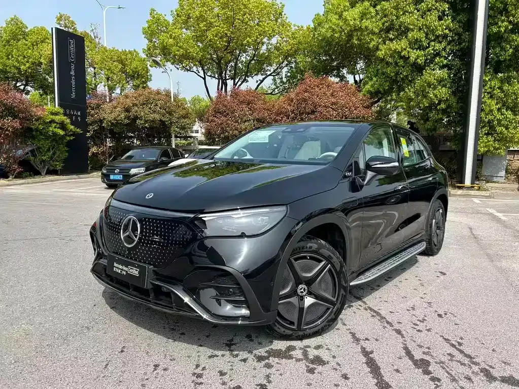 Mercedes-Benz EQE SUV — фото 1