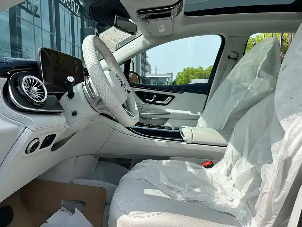 Mercedes-Benz EQE SUV — фото 2