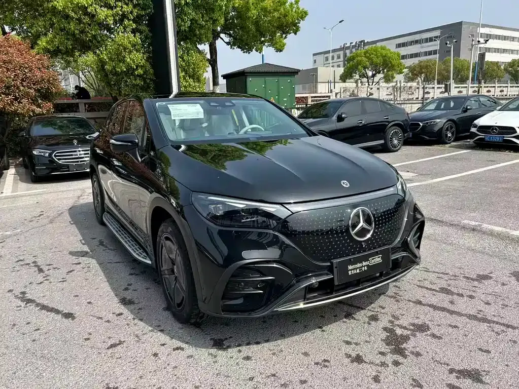 Mercedes-Benz EQE SUV — фото 8