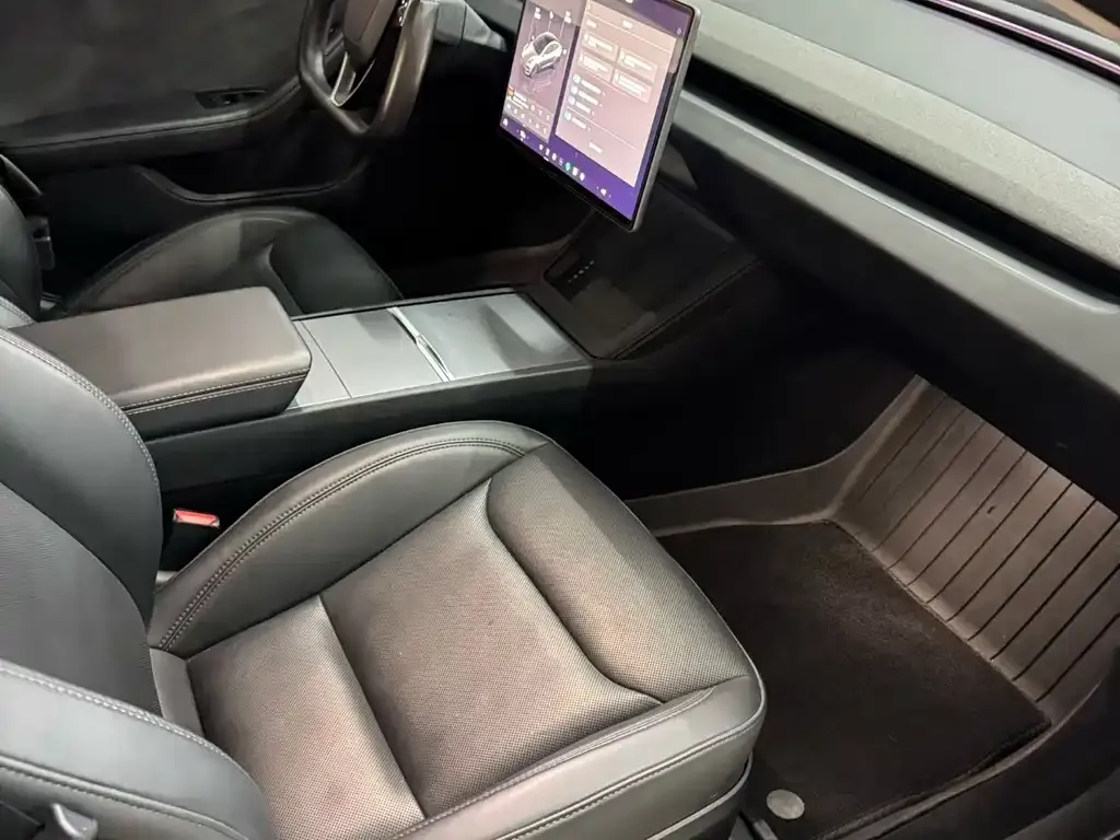 Tesla Model 3 — фото 4