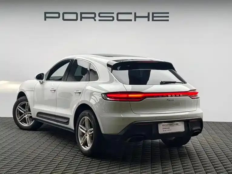 Porsche Macan — фото 7