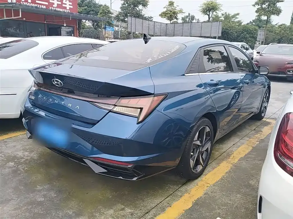 Hyundai Elantra 2022 из CN, фото 10
