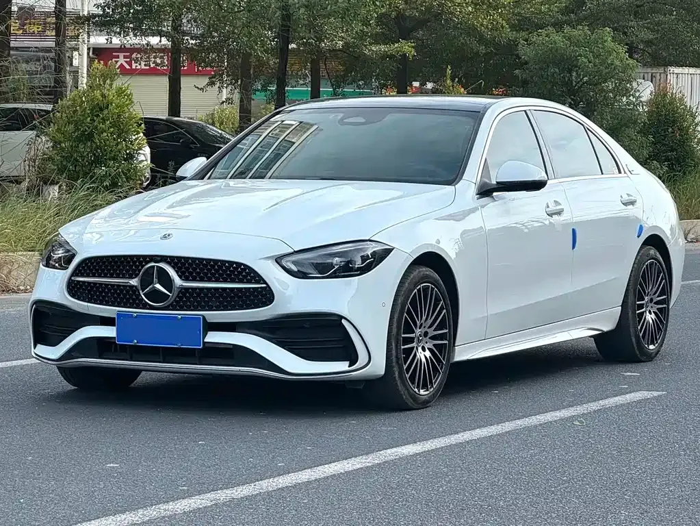 Mercedes-Benz C-Class — фото 1