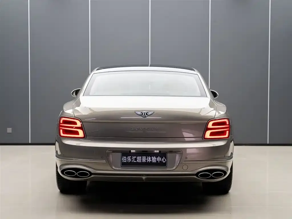 Bentley Flying Spur PHEV — фото 2