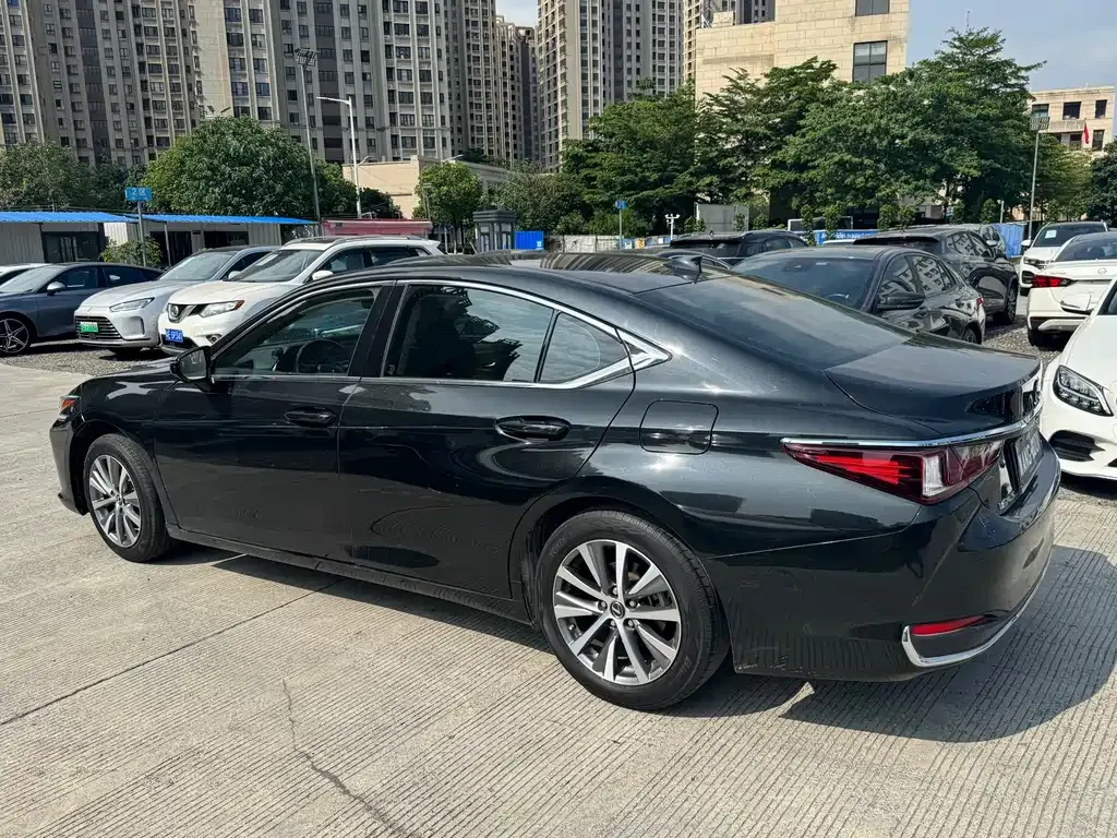 Lexus ES 2021 из CN, фото 10