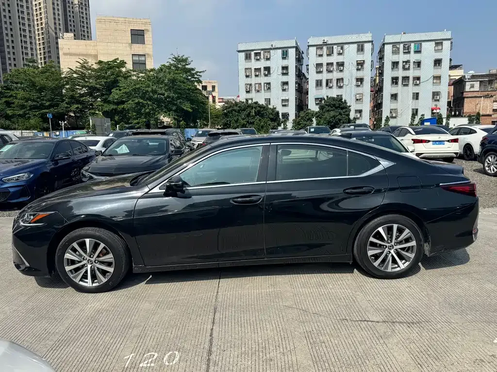 Lexus ES 2021 из CN, фото 4