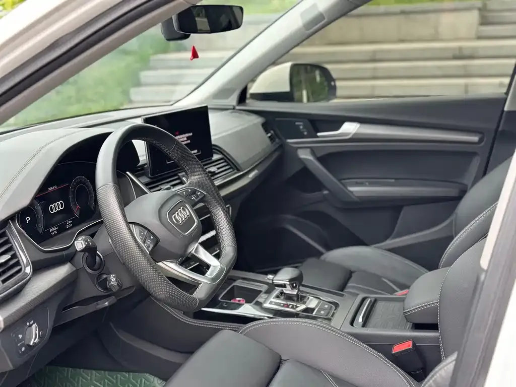 Audi Q5L 2022 из CN, фото 3
