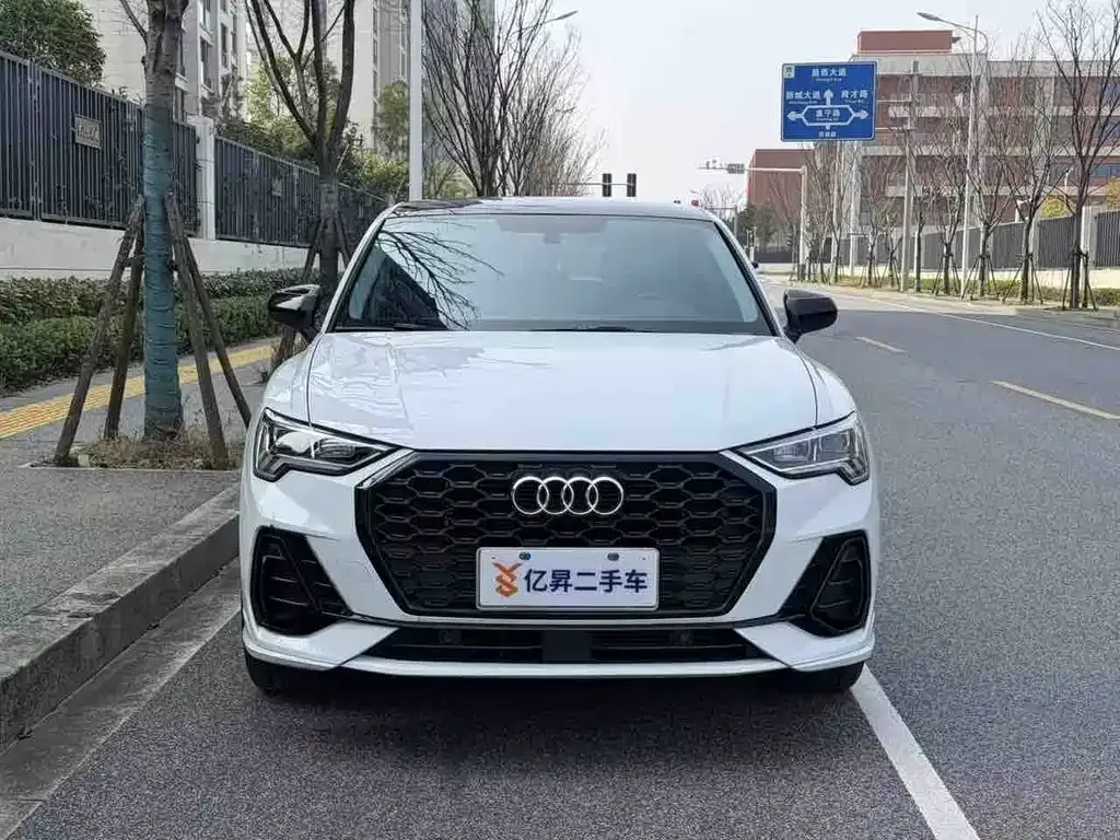 Audi Q3 Sportback — фото 5