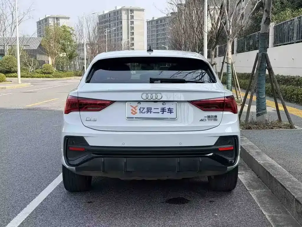 Audi Q3 Sportback — фото 6