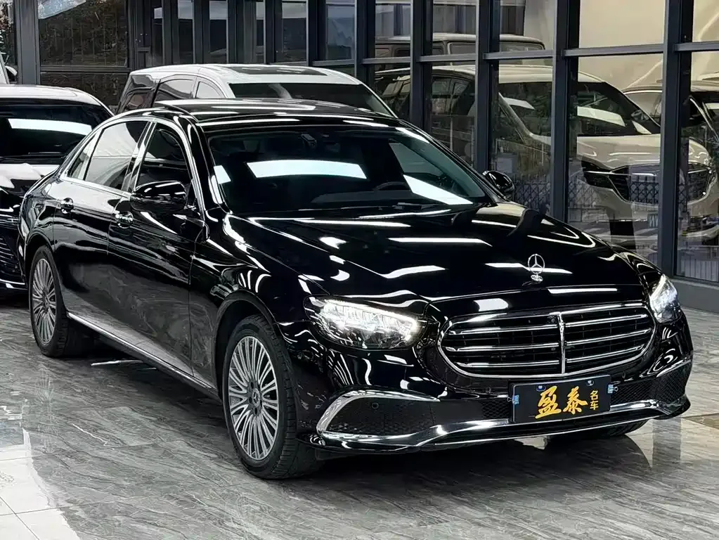 Mercedes-Benz E-Class — фото 5