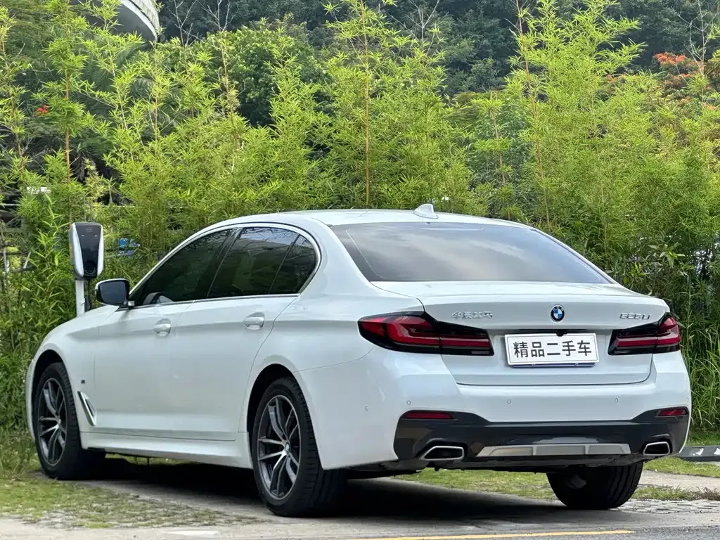 BMW 5 Series — фото 2
