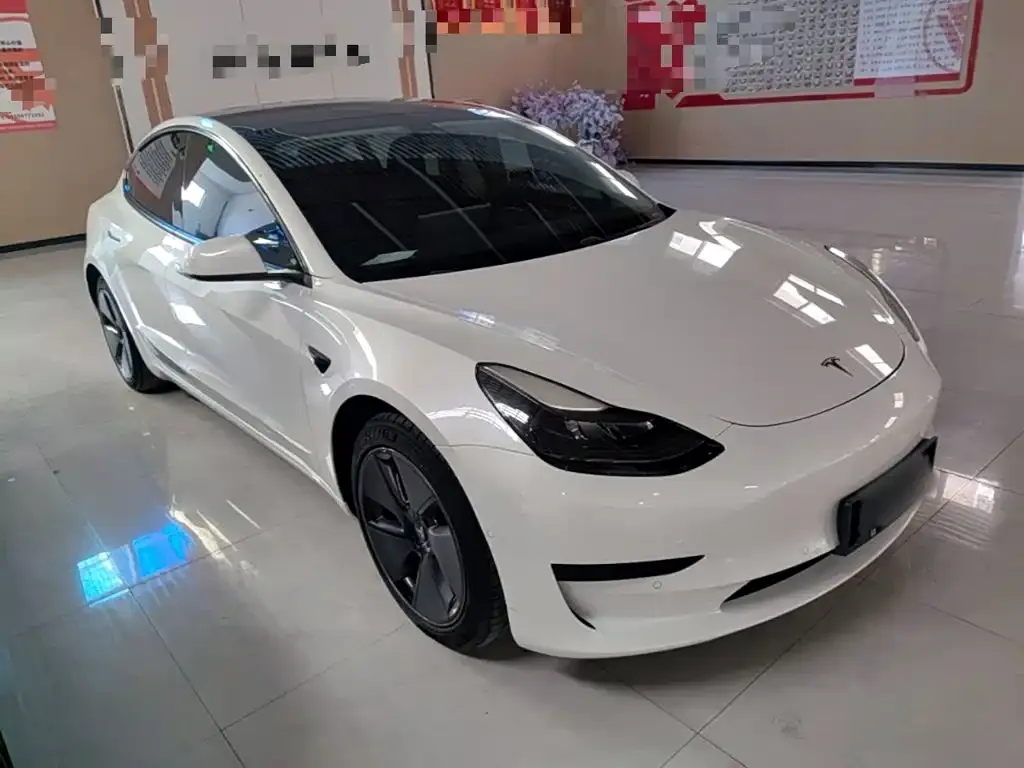 Tesla Model 3 — фото 10