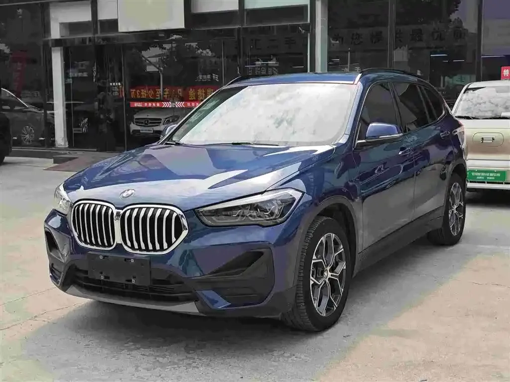 BMW X1 — фото 1