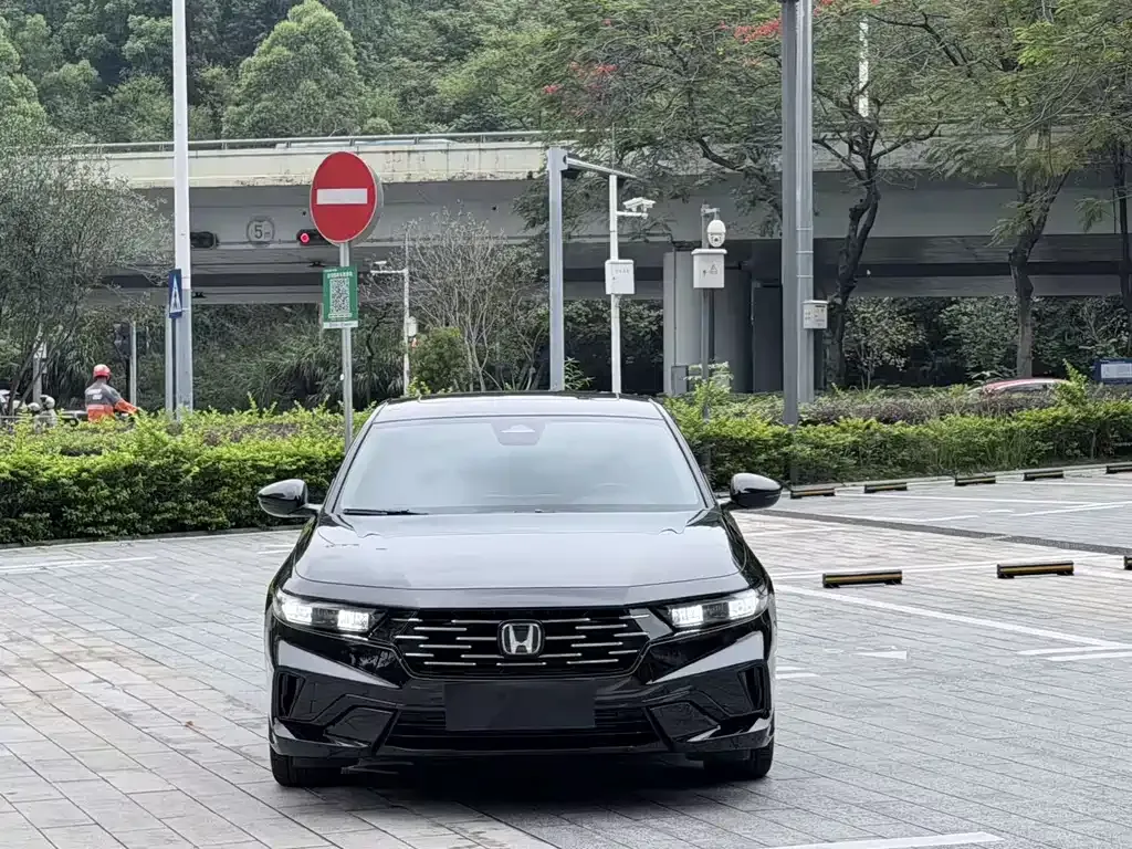 Honda Accord — фото 7