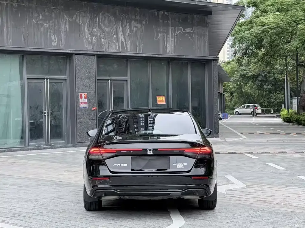 Honda Accord — фото 6
