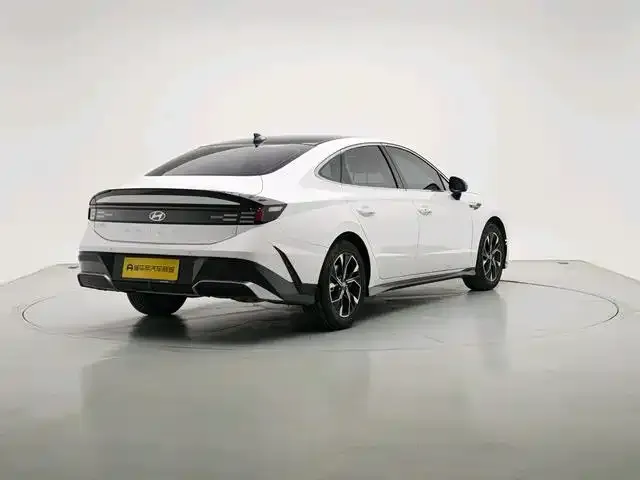 Hyundai Sonata — фото 3
