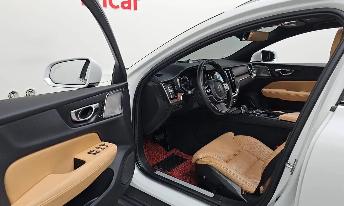 Volvo V60 2021 из KR, фото 10
