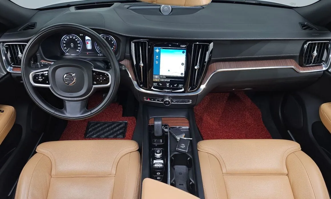 Volvo V60 2021 из KR, фото 9
