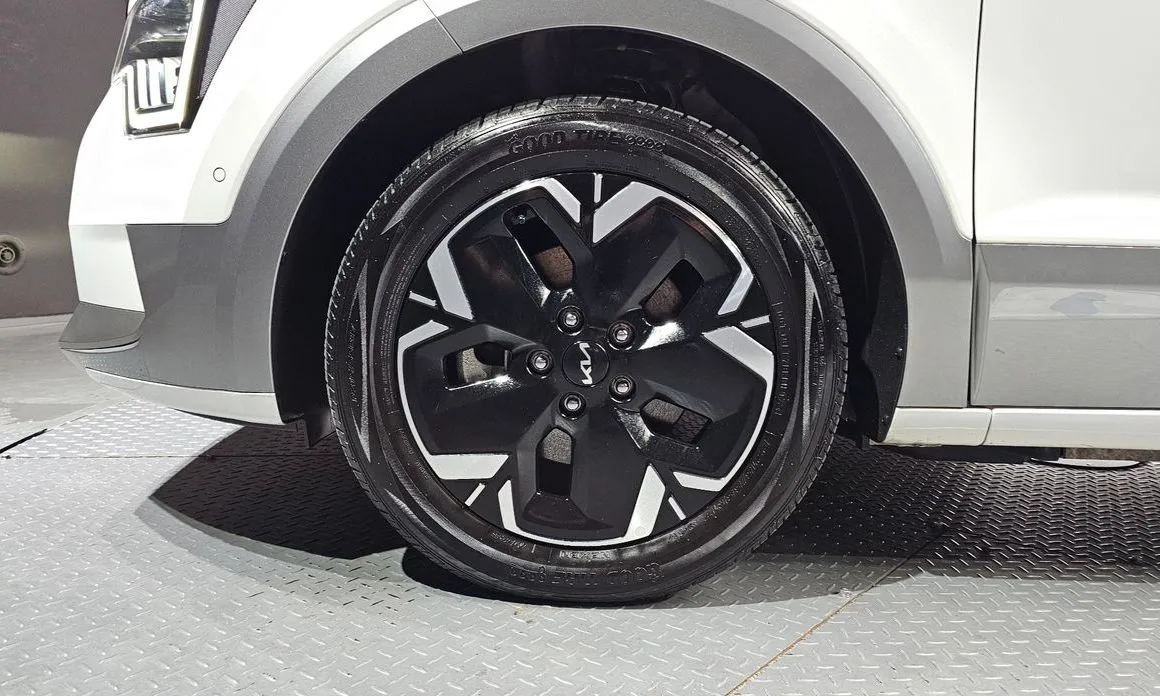 Kia Niro 2023 из KR, фото 6
