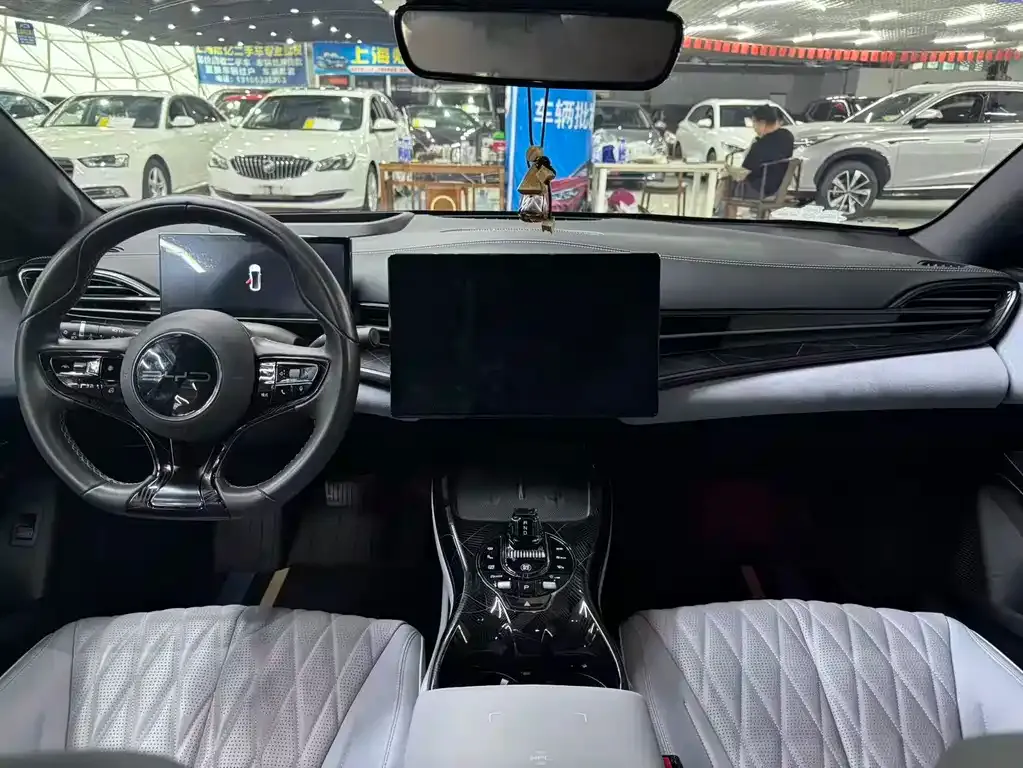 BYD Seal — фото 9
