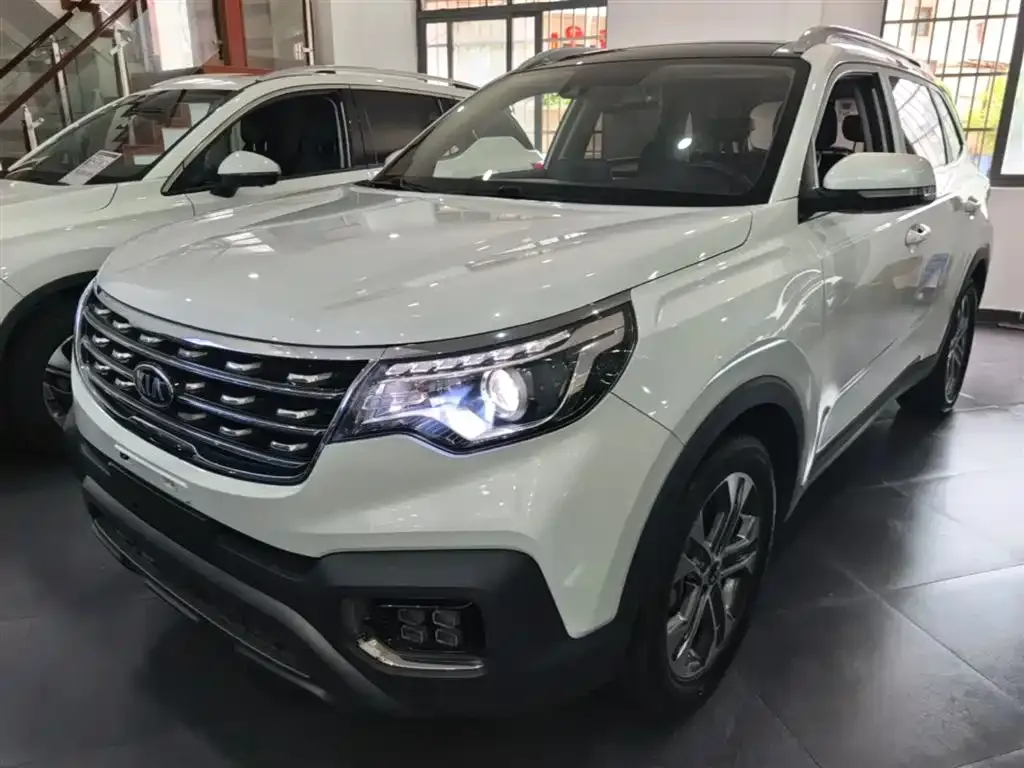 Kia Sportage — фото 1