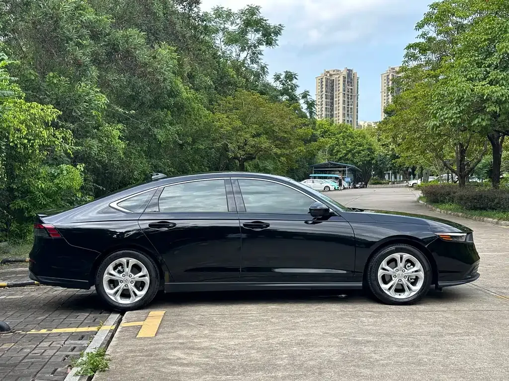 Honda Accord — фото 2
