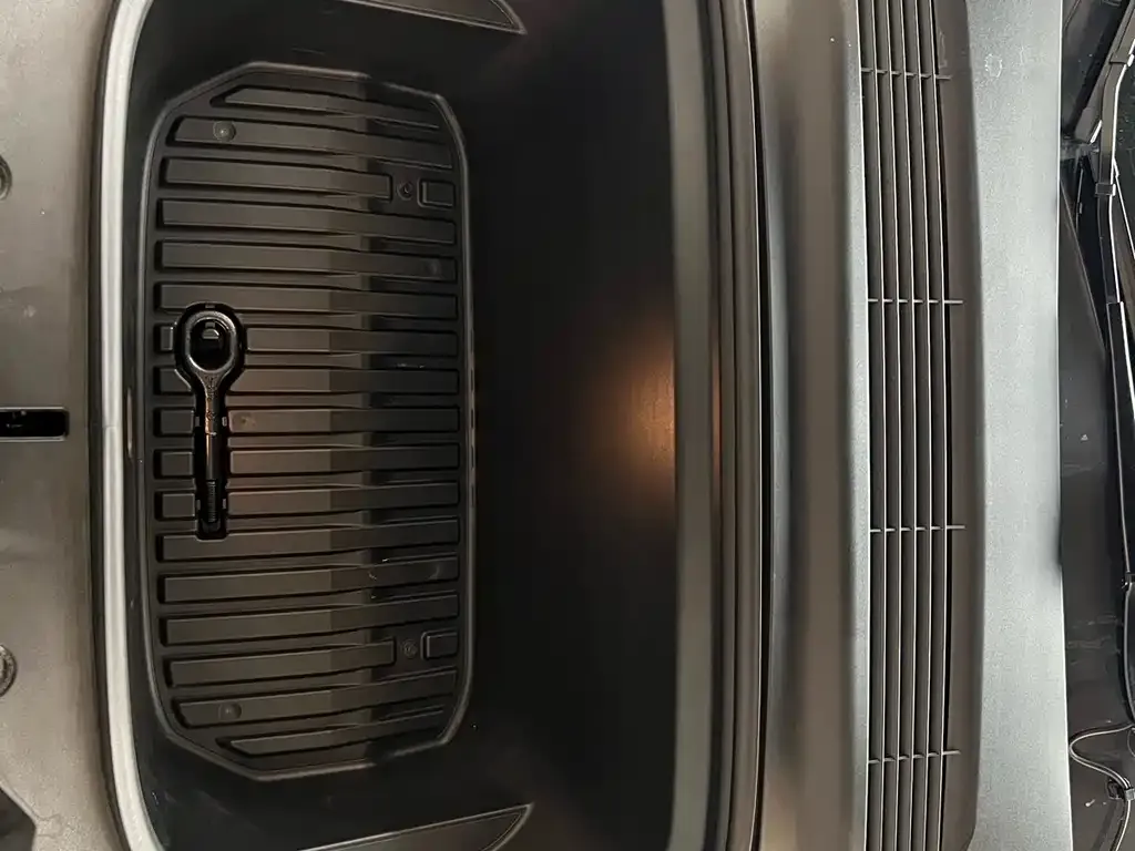 Tesla Model 3 — фото 3