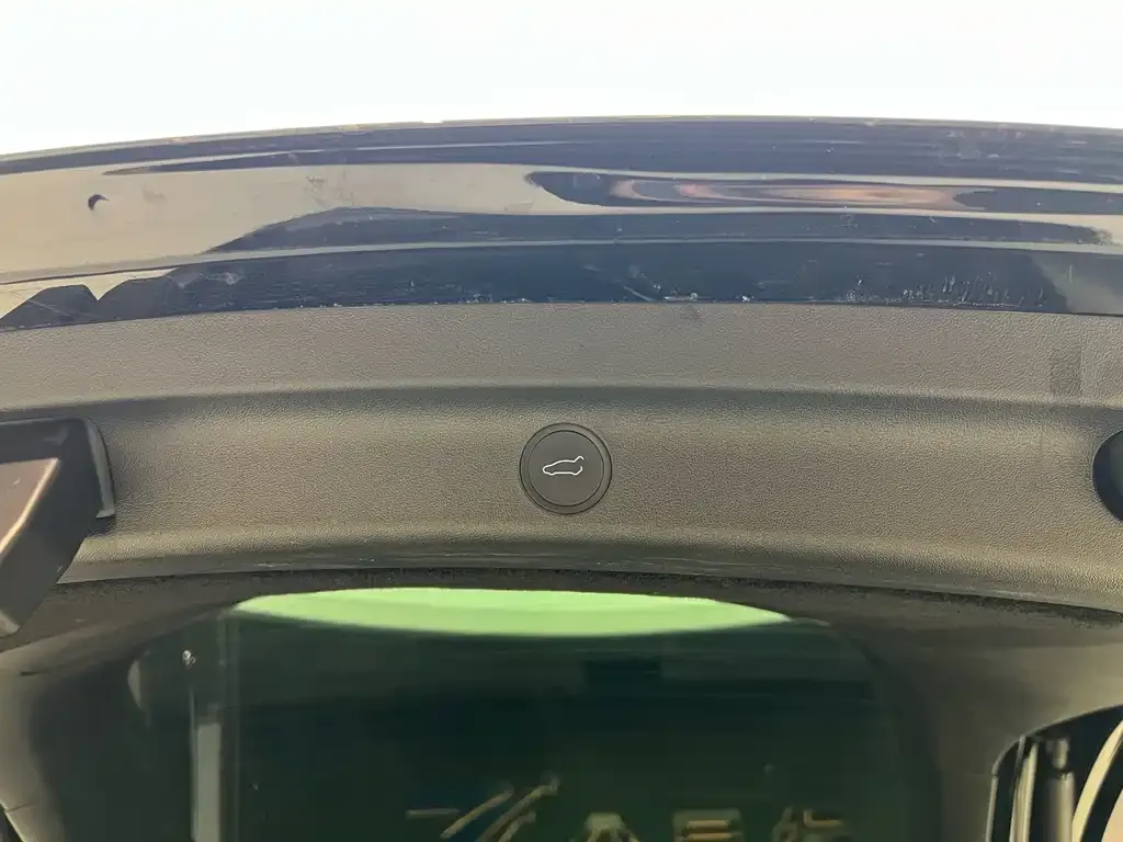 Tesla Model 3 — фото 6