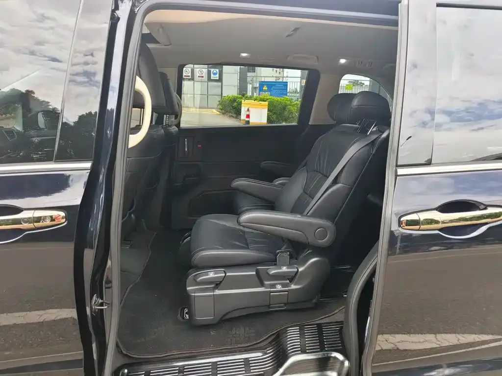 Honda Odyssey 2021 из CN, фото 9