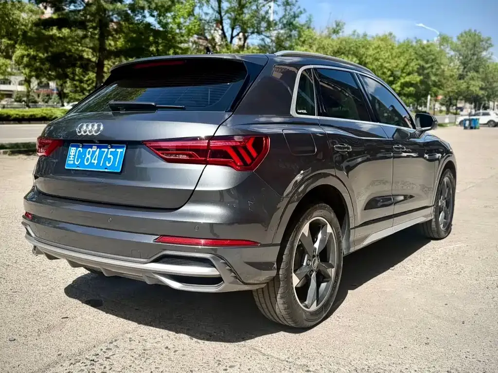 Audi Q3 — фото 5