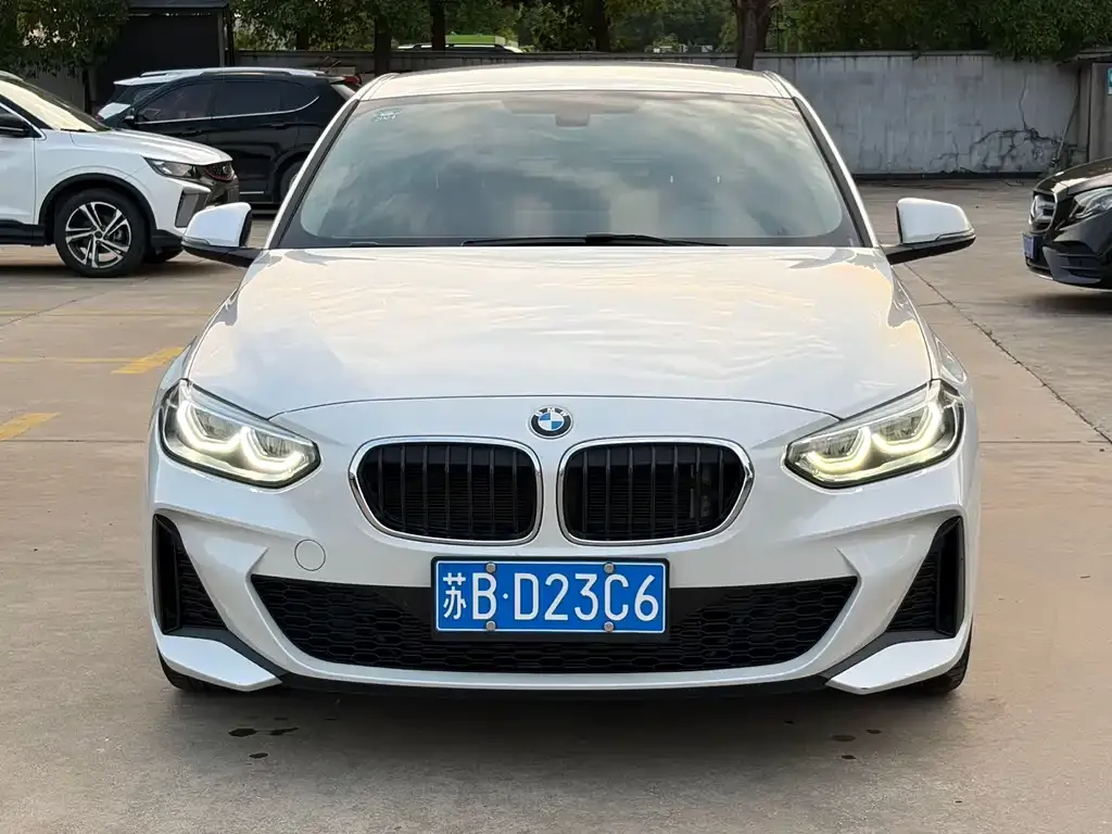 BMW 1 Series — фото 1