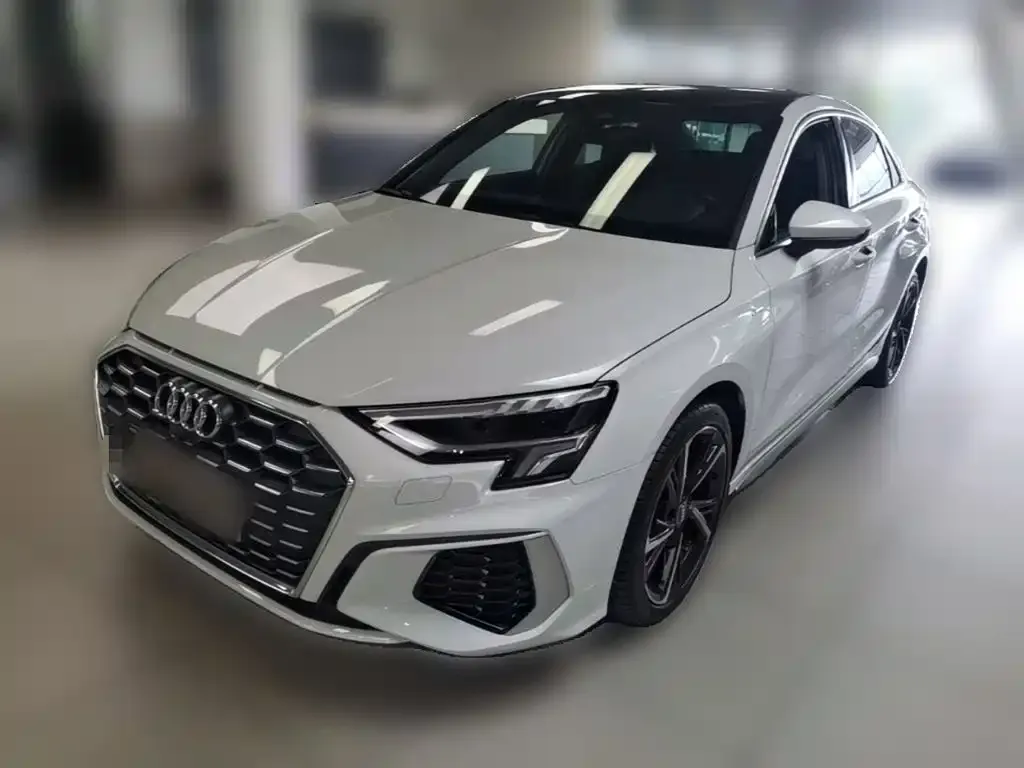 Audi A3 — фото 1