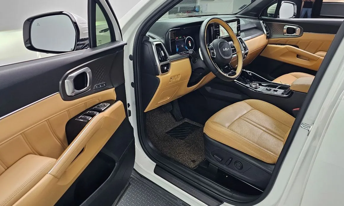 Kia Sorento — фото 9