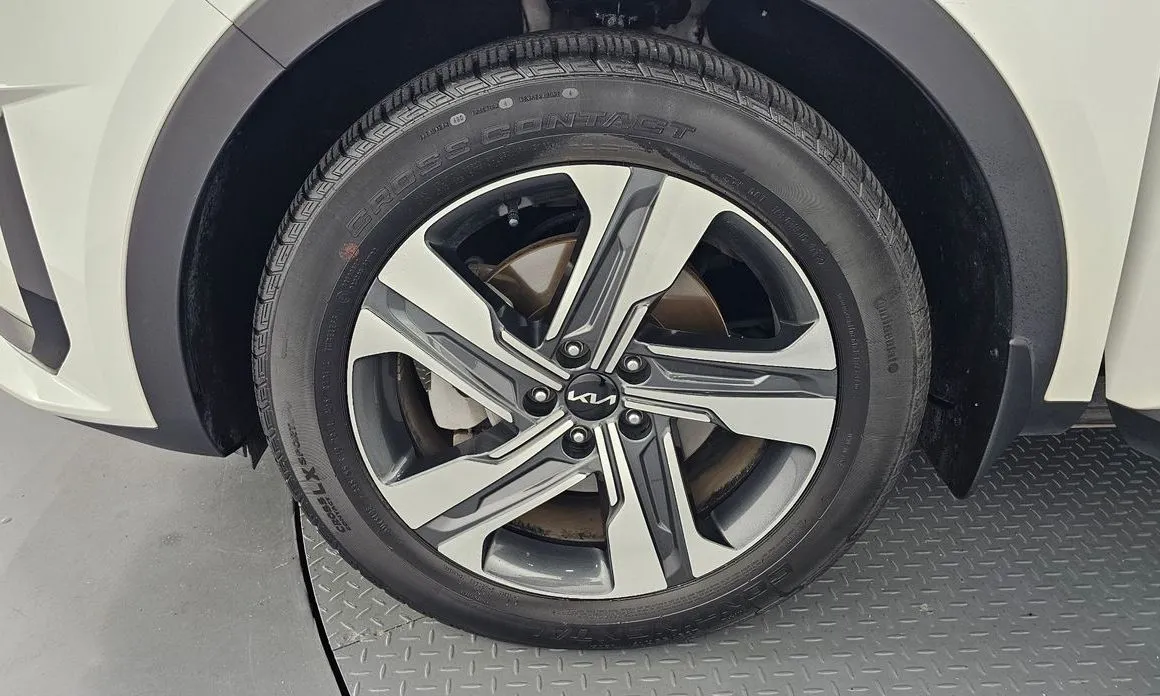 Kia Sorento — фото 5