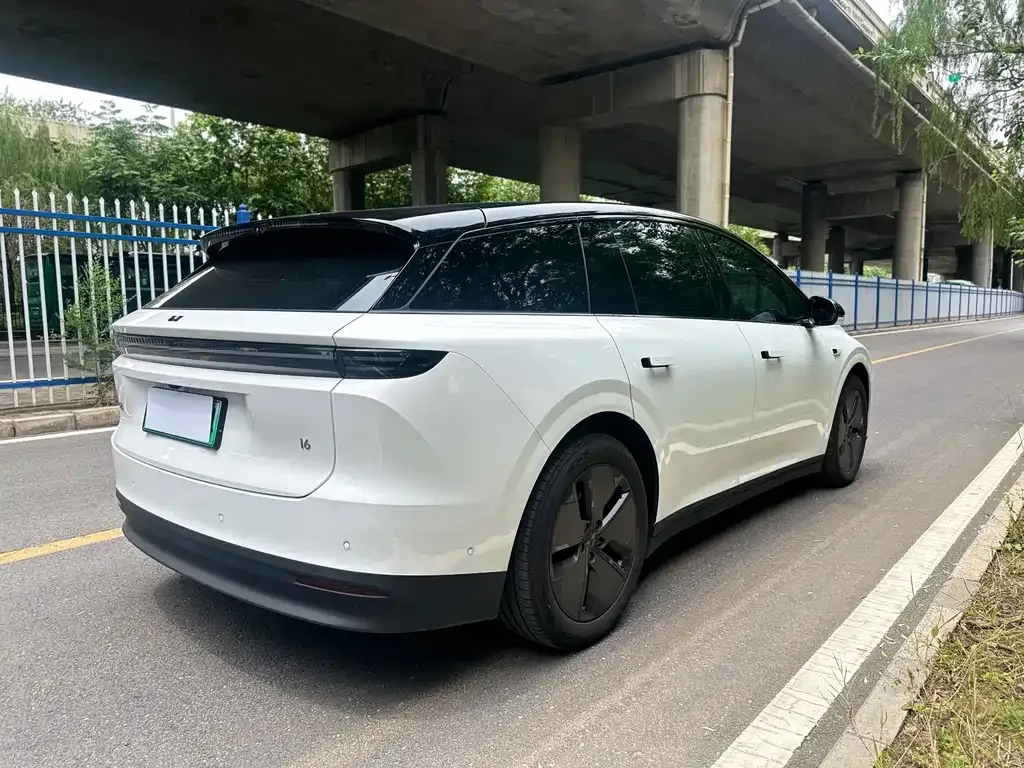 Li Auto i6 — фото 6