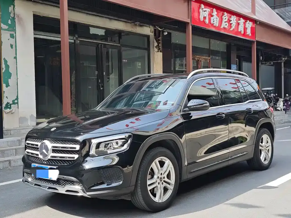 Mercedes-Benz GLB — фото 1