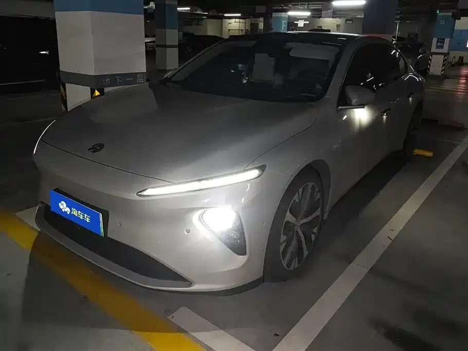 NIO ET7
