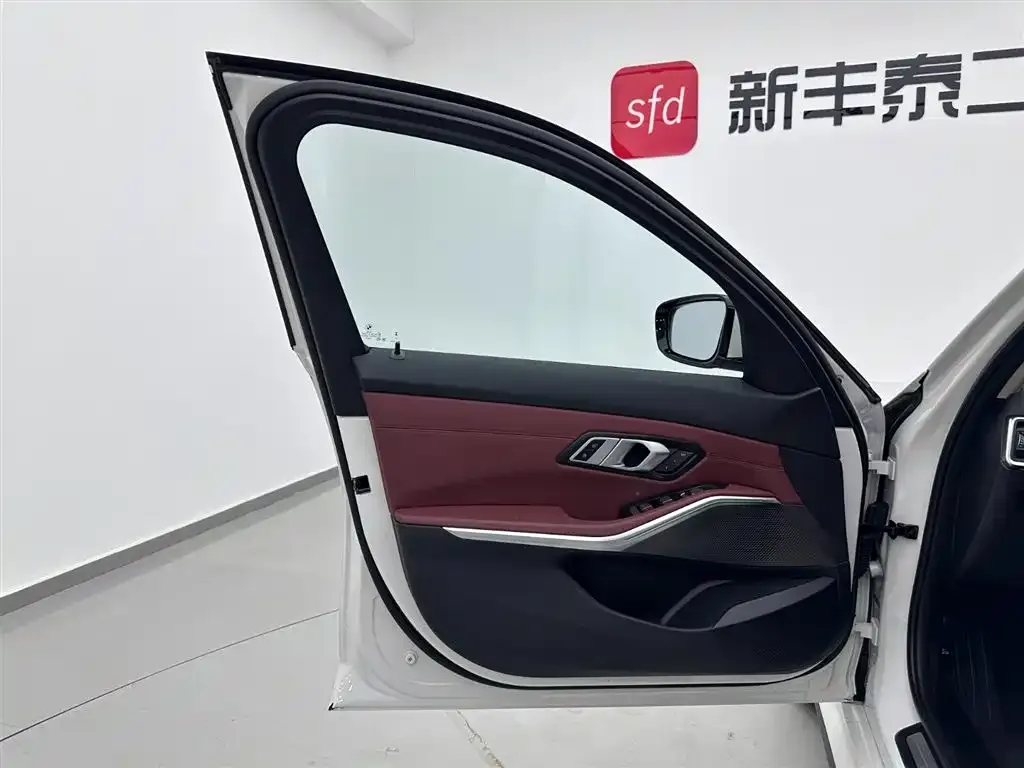 BMW i3 — фото 8