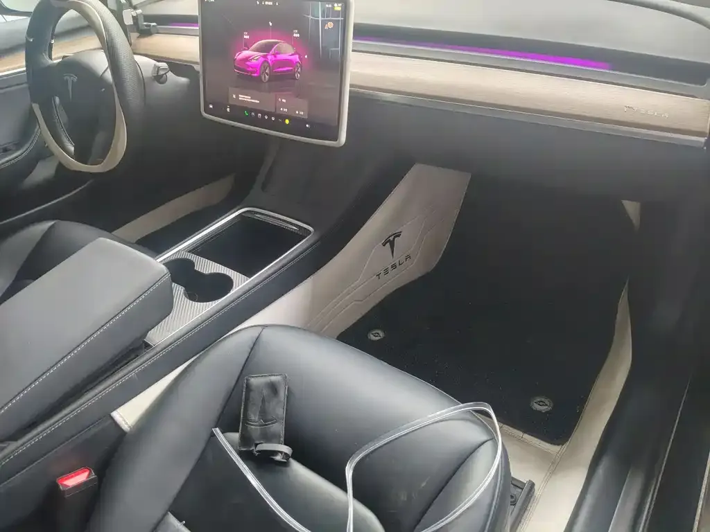 Tesla Model 3 — фото 4