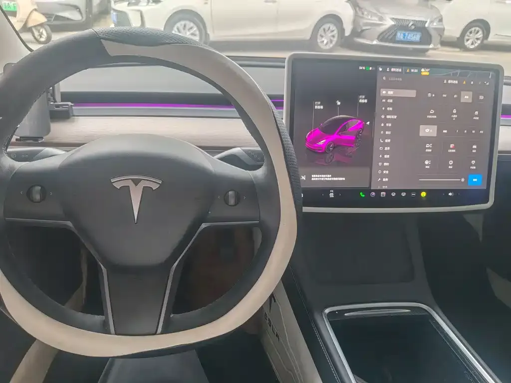 Tesla Model 3 — фото 7