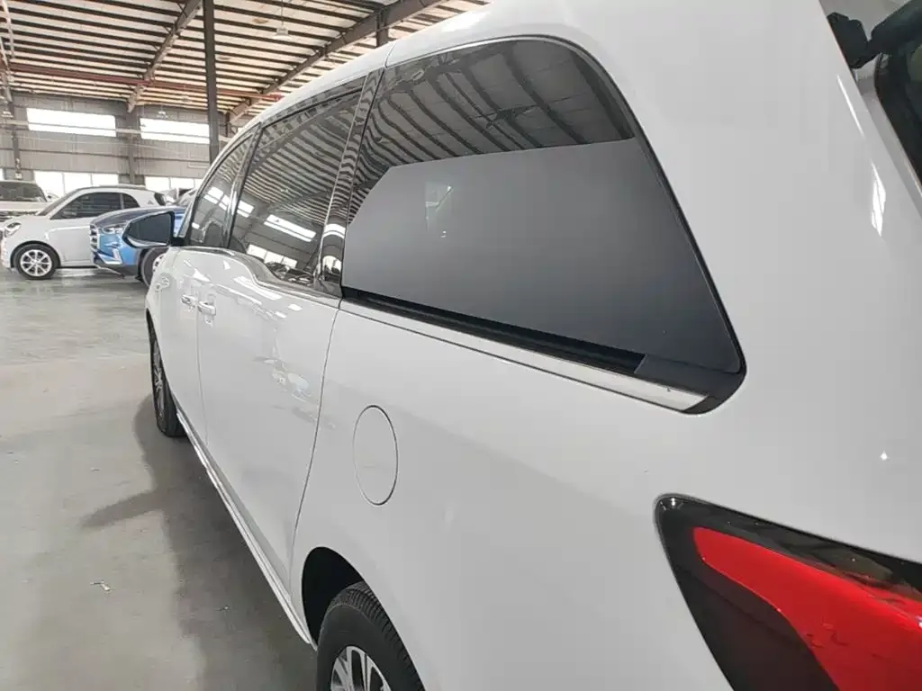 Buick GL8 — фото 8