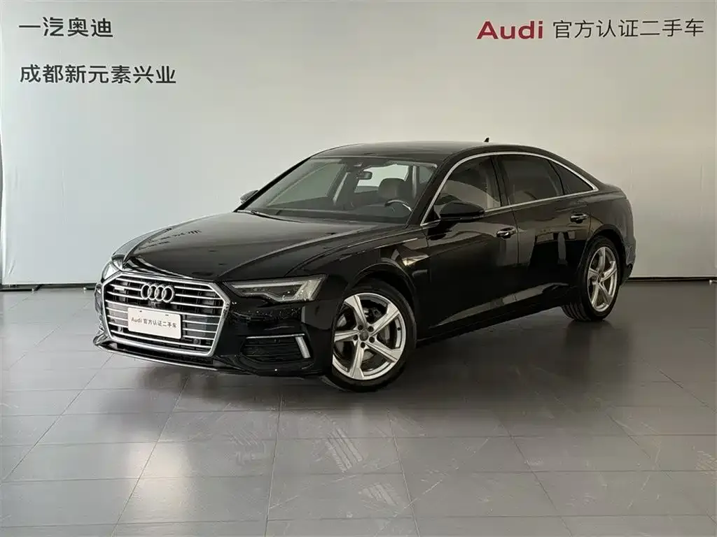 Audi A6L — фото 1