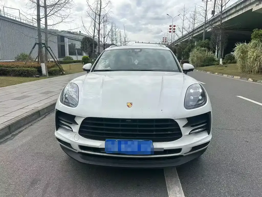 Porsche Macan — фото 1