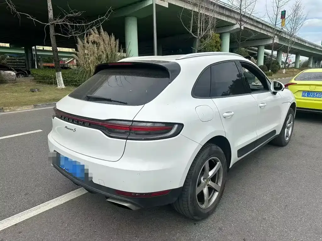 Porsche Macan — фото 9