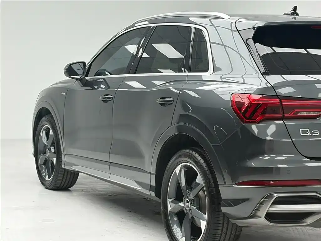 Audi Q3 — фото 5