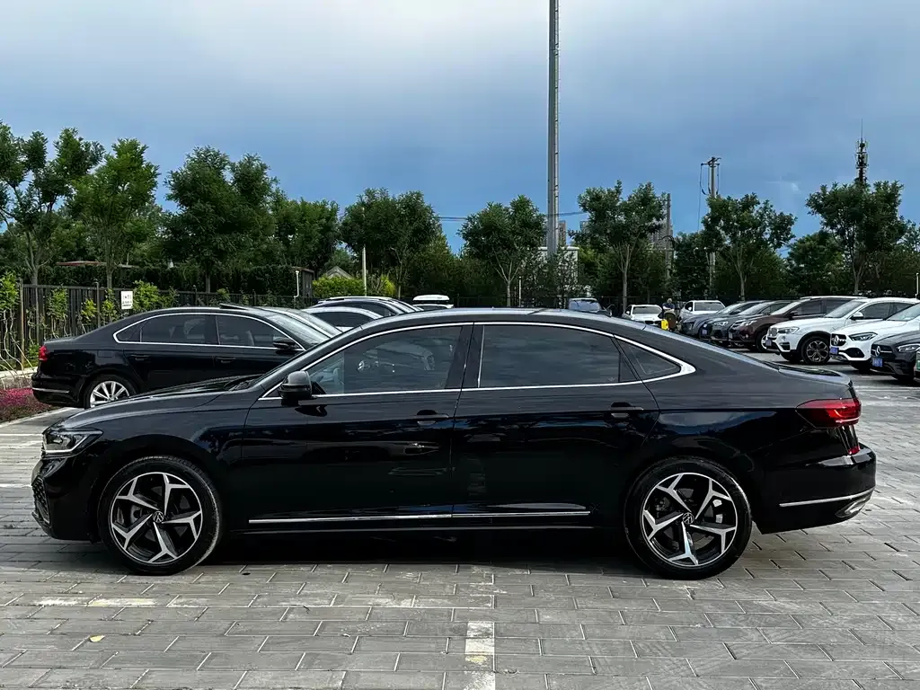 Volkswagen Passat — фото 9